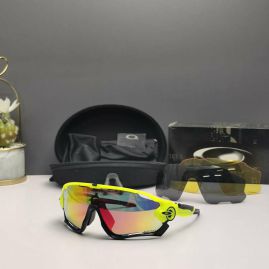 Picture of Oakley Sunglasses _SKUfw56864365fw